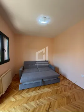 Rent, house, 220m², Stari Aerodrom, Podgorica - image 9