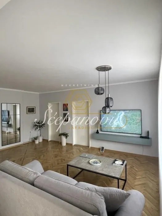 Prodaja, dvosoban stan, 55m², Stari grad, Novi Sad