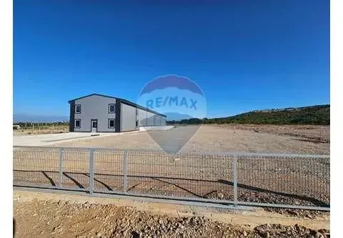 Prodaja, poslovni prostor, 600m², Donji Kokoti, Podgorica - image 11