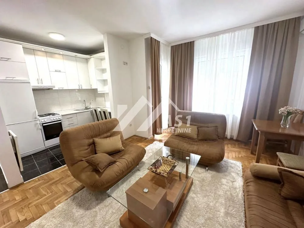 Izdavanje, dvosoban stan, 46m², Sajam, Novi Sad Sve Podlokacije