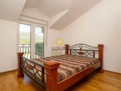 Izdavanje, kuća, 150m², Rogami, Podgorica - image 2