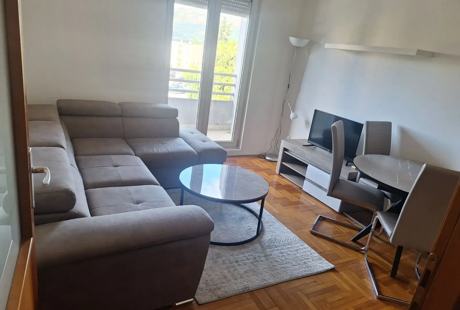 Rent, one bedroom apartment, 40m², Stari Aerodrom, Podgorica