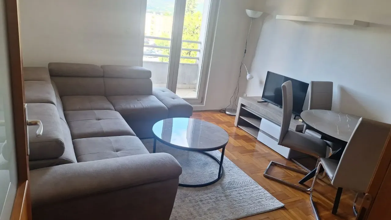 Rent, one bedroom apartment, 40m², Stari Aerodrom, Podgorica