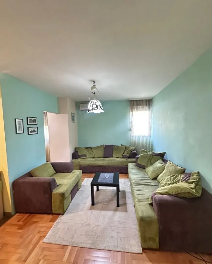 Izdavanje, jednosoban stan, 38m², Blok 5, Podgorica