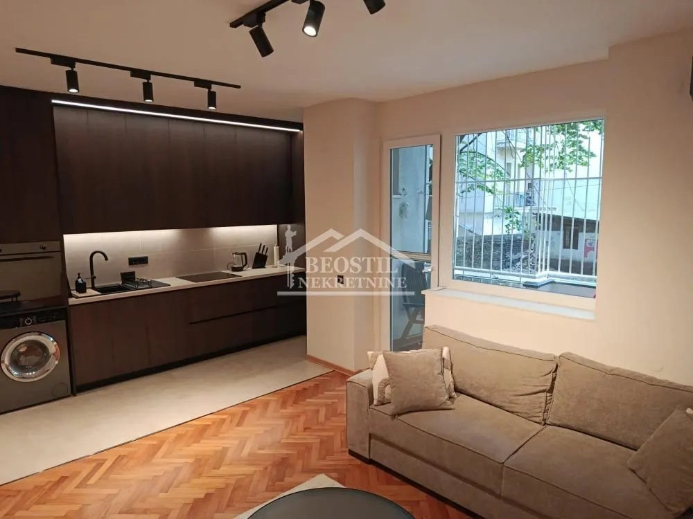 Prodaja, trosoban stan, 77m², Stari Grad, Beograd