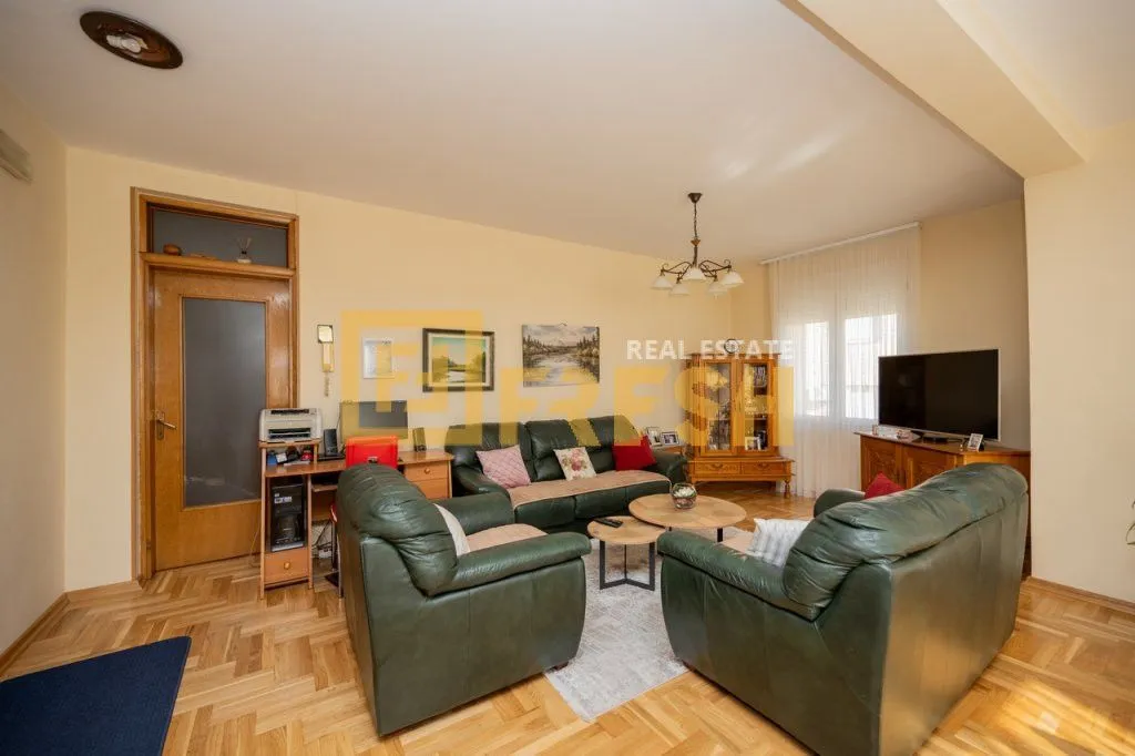 Prodaja, trosoban stan, 109m², Momišići, Podgorica