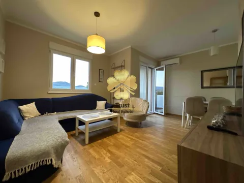 Izdavanje, jednosoban stan, 45m², Momišići, Podgorica