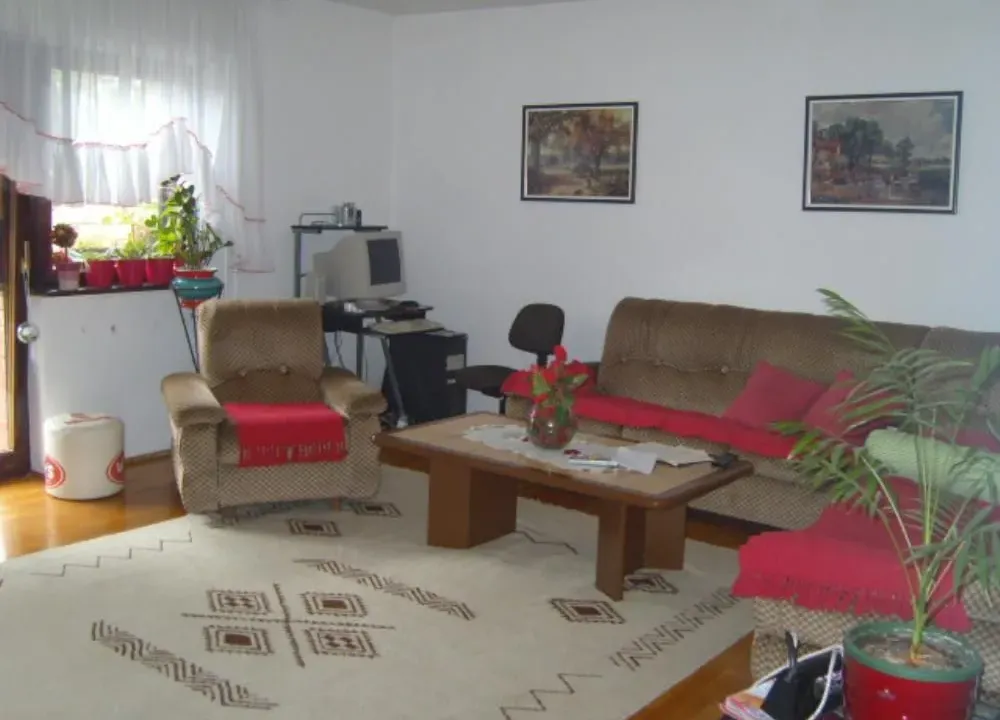 Prodaja, kuća, 306m², Kolonija, Jagodina