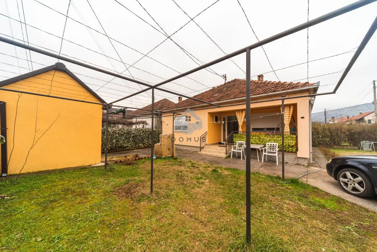 Prodaja, kuća, 83m², Tološi, Podgorica