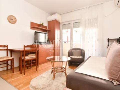Izdavanje, garsonjera, 25m², Ljubović, Podgorica - image 2