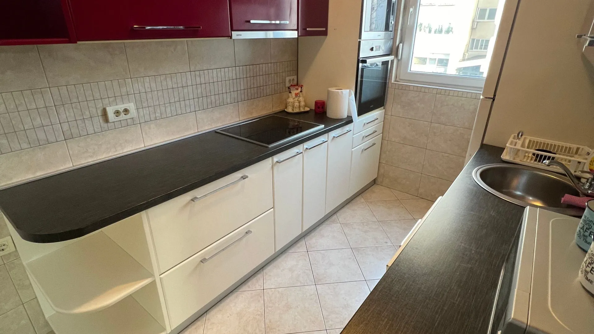 Izdavanje, jednosoban stan, 52m², Centar, Bar