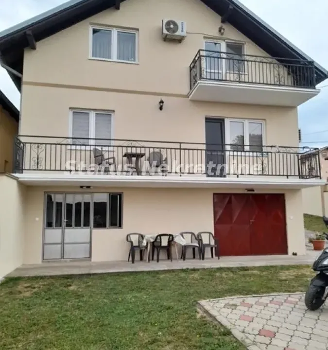 Prodaja, kuća, 246m², Sremski Karlovci, Novi Sad