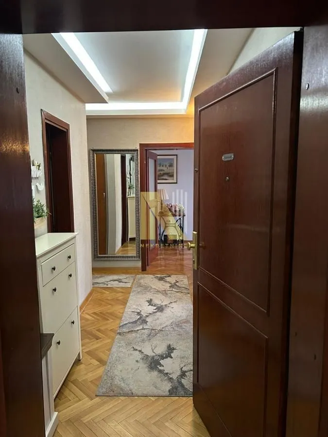 Prodaja, trosoban stan, 104m², Podbara, Novi Sad Sve Podlokacije