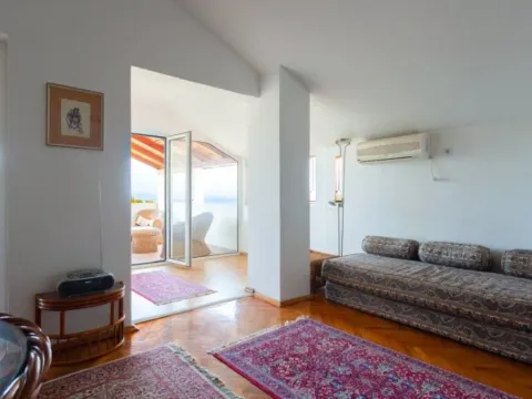 Sale, one bedroom apartment, 69m², Petrovac, Budva - image 4