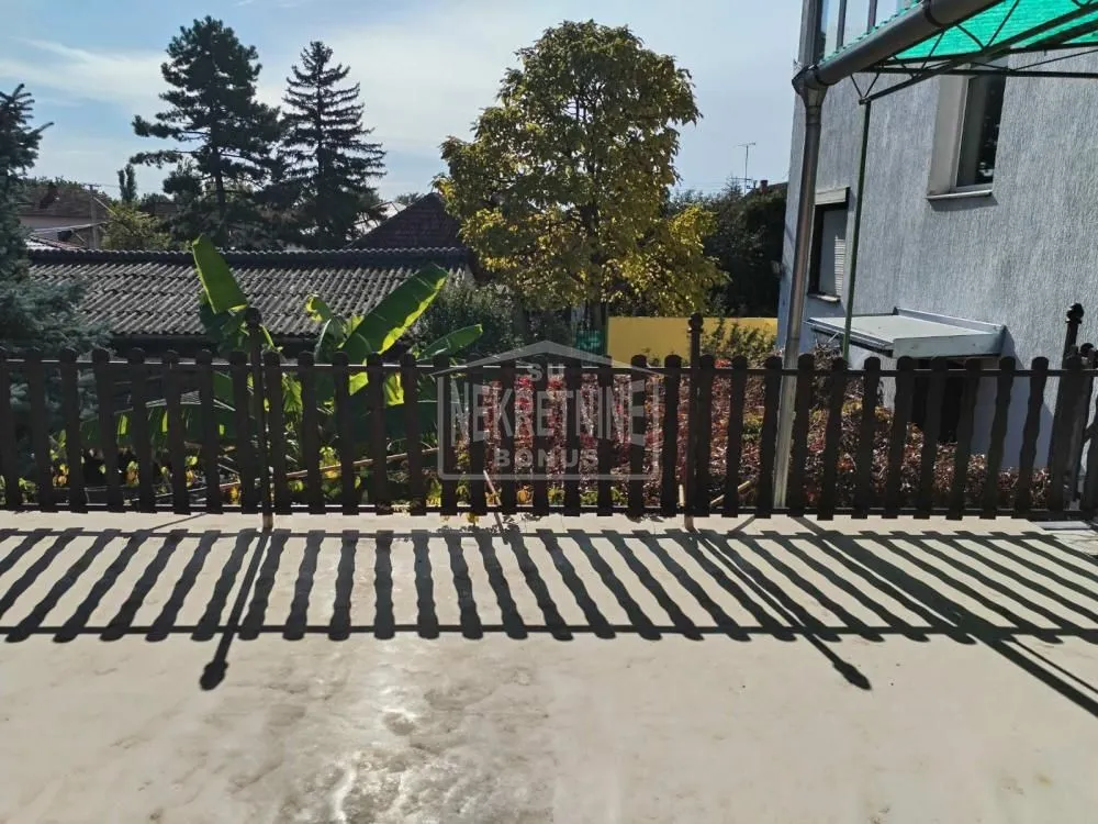 Prodaja, kuća, 328m², Železničko Naselje, Subotica