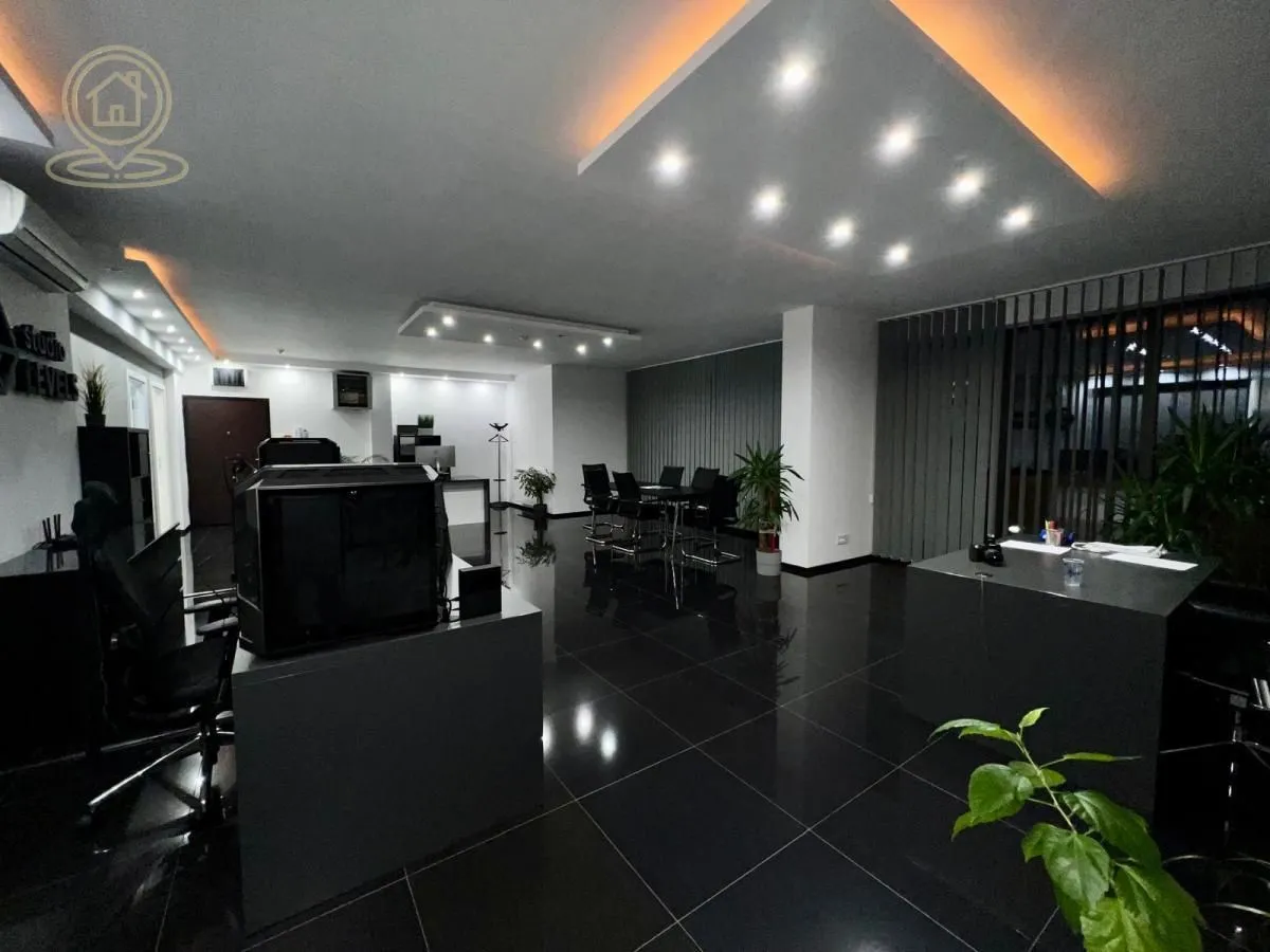 Sale, office space, 284m², Šumice, Beograd