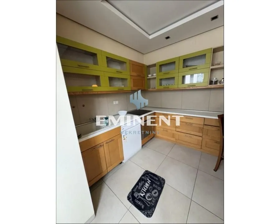 Rent, two bedroom apartment, 64m², Kalenić Pijaca, Vračar Sve Podlokacije