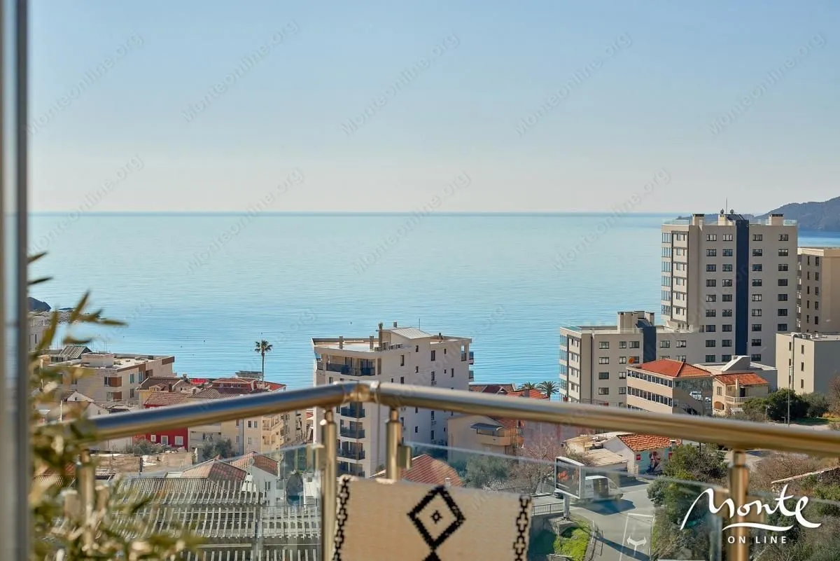 Sale, three bedroom apartment, 150m², Bečići, Budva