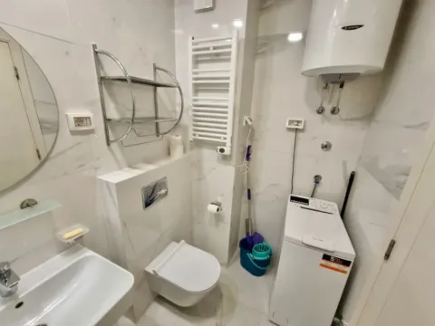 Izdavanje, jednosoban stan, 50m², Central Point, Podgorica - image 3