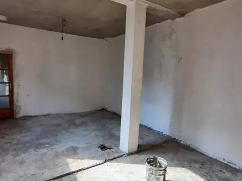 Prodaja, kuća, 294m², Majur, Jagodina - image 12