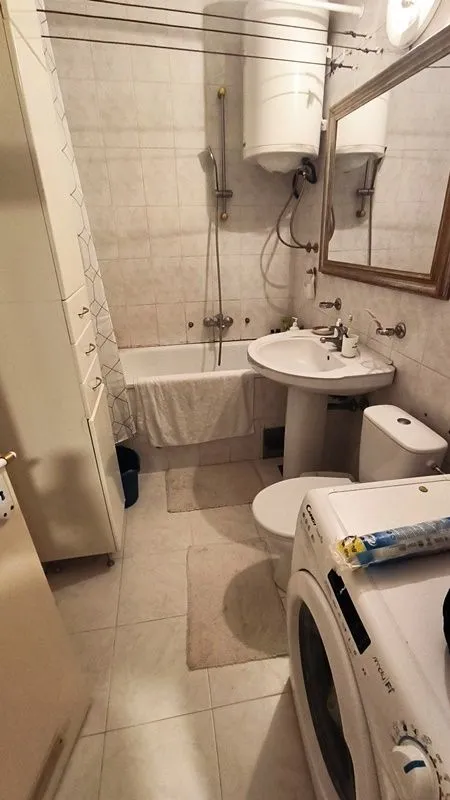 Izdavanje, dvosoban stan, 43m², Banovo Brdo, Beograd