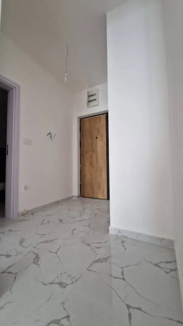 Prodaja, jednosoban stan, 45m², Lazi, Budva
