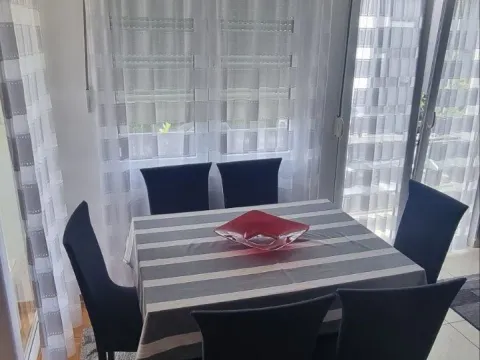 Rent, two bedroom apartment, 74m², Dalmatinska ulica, Podgorica - image 4