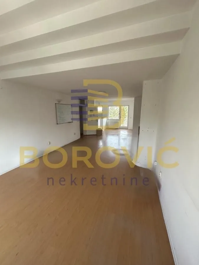 Prodaja, stan, 176m², Autokomanda, Voždovac Sve Podlokacije