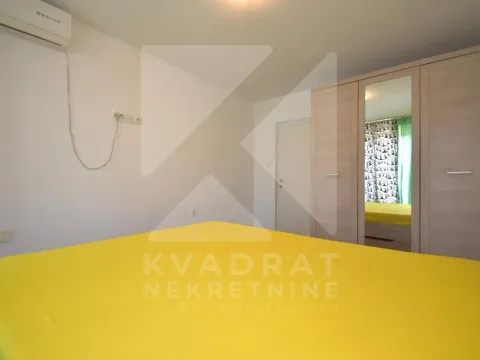 Izdavanje, trosoban stan, 70m², Centar, Podgorica - image 8