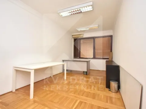 Izdavanje, poslovni prostor, 96m², Preko Morače, Podgorica - image 5