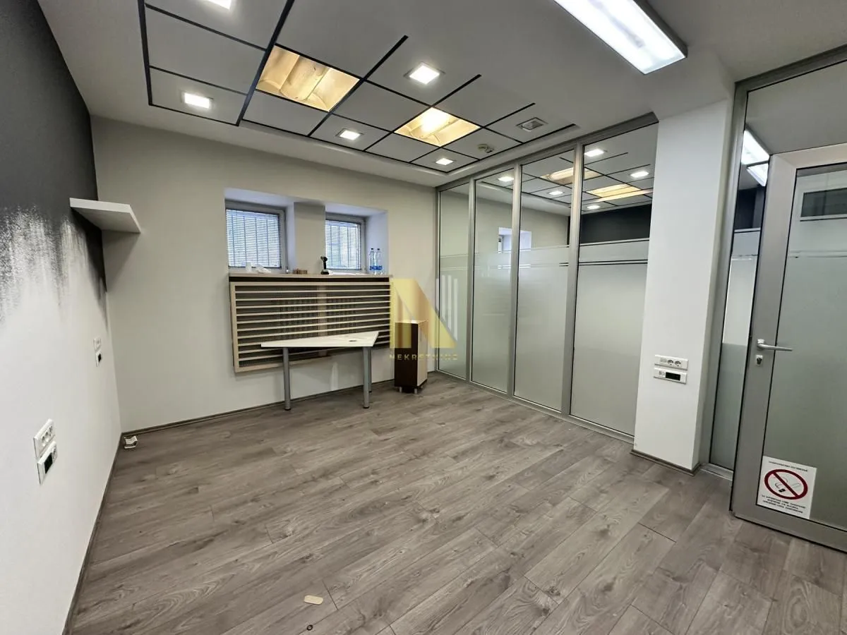 Rent, office space, 132m², Centar, Novi Sad