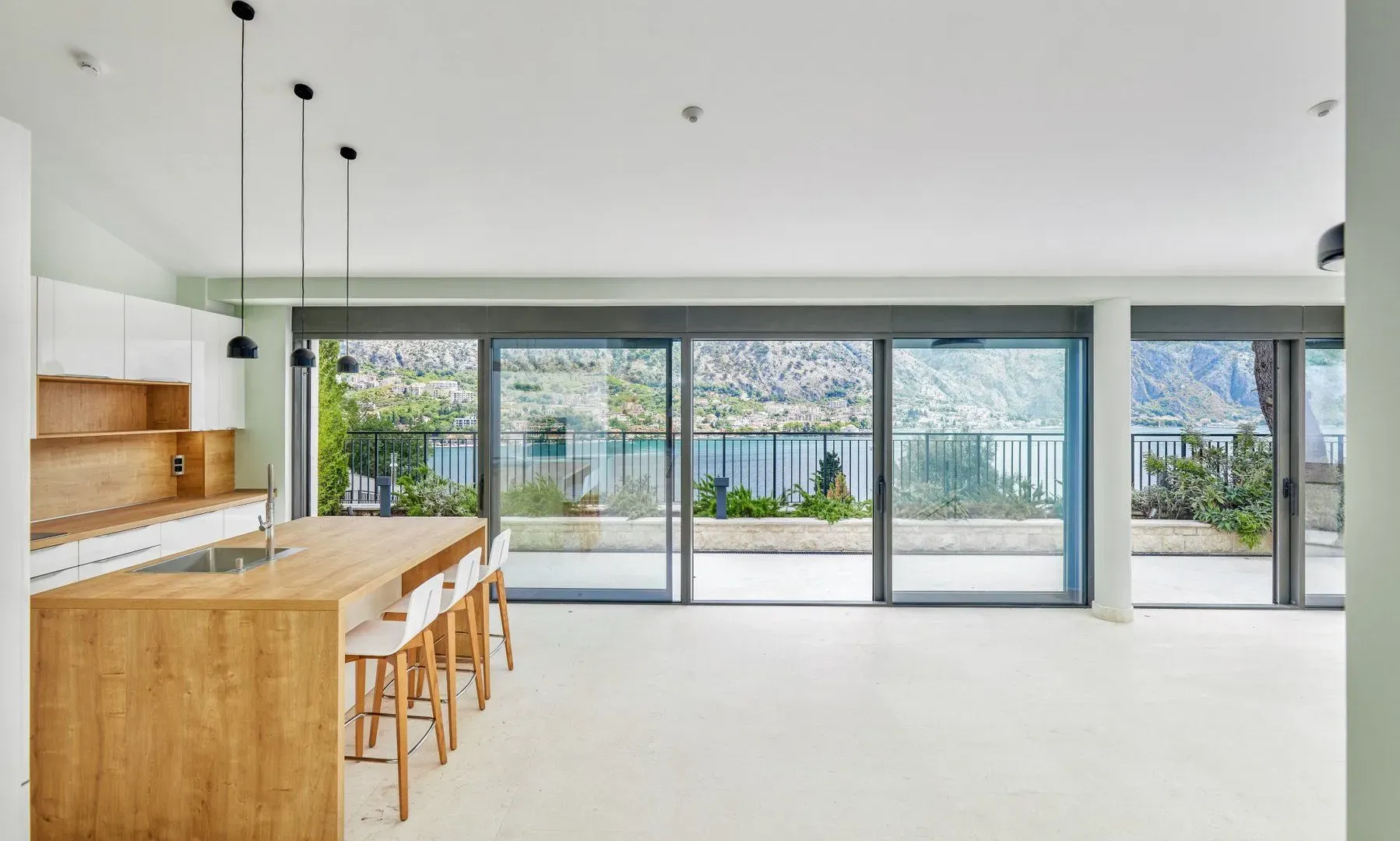 Sale, house, 479m², Prčanj, Kotor