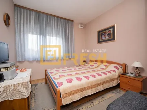 Prodaja, kuća, 140m², Pobrežje, Podgorica - image 12