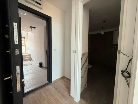 Prodaja, jednosoban stan, 50m², Bečići, Budva - image 3