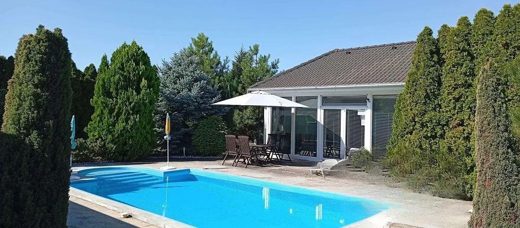Prodaja, kuća, 277m², Bački Petrovac, Novi Sad