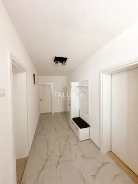 Rent, house, 500m², Malo Brdo, Podgorica - image 19