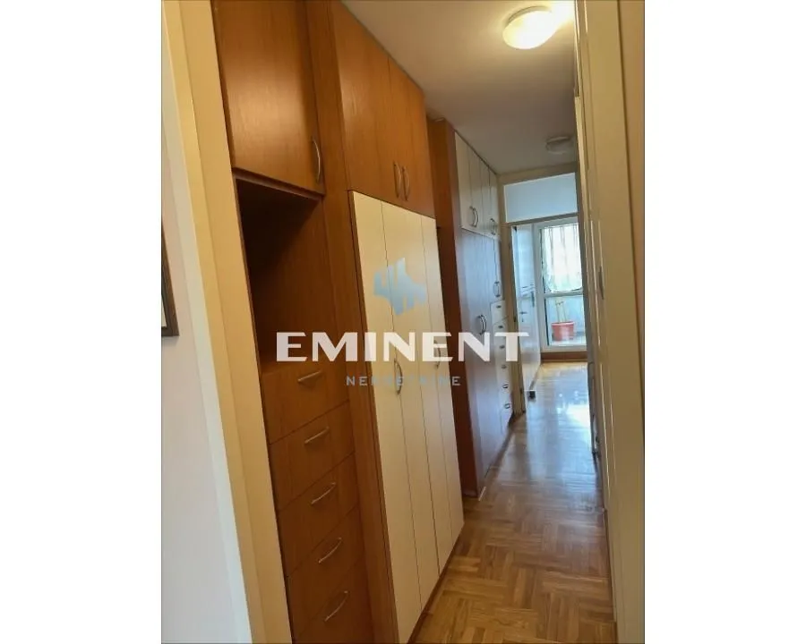 Izdavanje, trosoban stan, 90m², Arena, Novi Beograd Sve Podlokacije