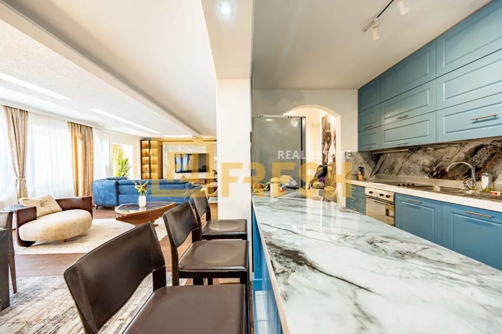 Prodaja, trosoban stan, 202m², Gorica C, Podgorica