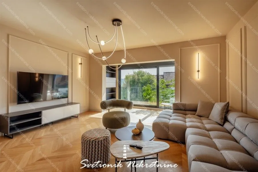 Prodaja, dvosoban stan, 180m², Savina, Herceg Novi