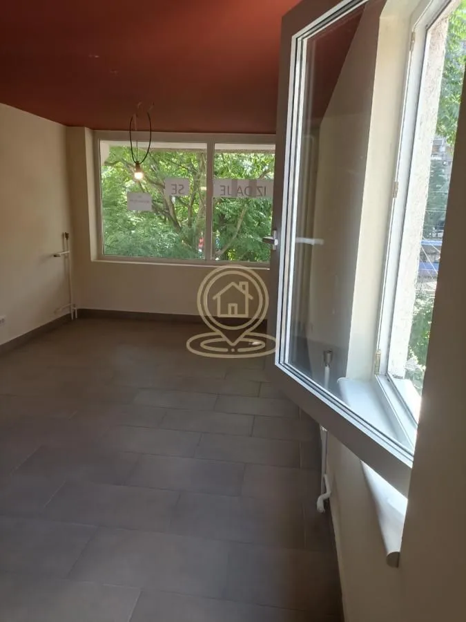 Rent, office space, 42m², Voždovačka Crkva, Voždovac Sve Podlokacije