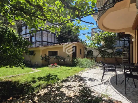 Izdavanje, trosoban stan, 110m², Gorica C, Podgorica - image 16