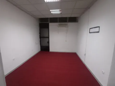 Izdavanje, poslovni prostor, 48m², Baston, Podgorica - image 3