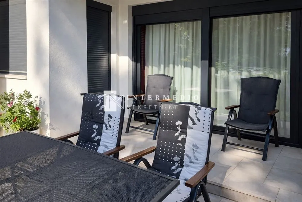 Prodaja, dvosoban stan, 107m², Igalo, Herceg Novi