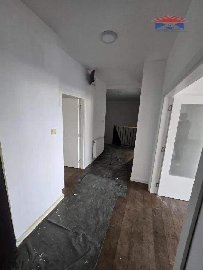 Prodaja, četvorosoban stan, 117m², Novo naselje, Novi Sad