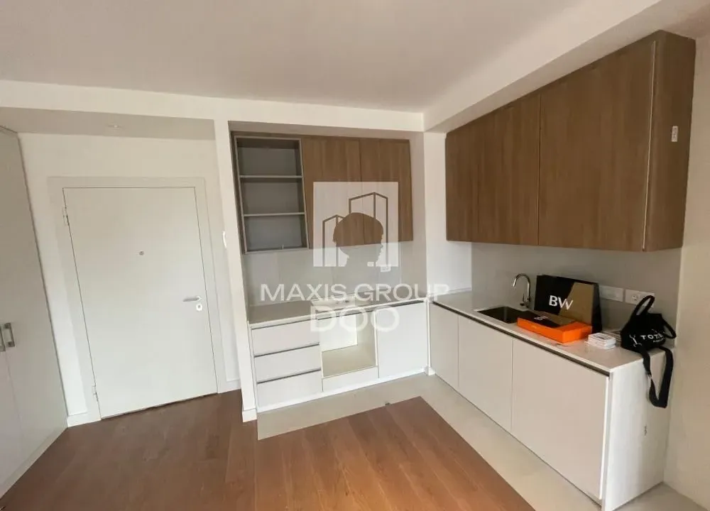 Izdavanje, dvosoban stan, 60m², Savski Venac, Beograd