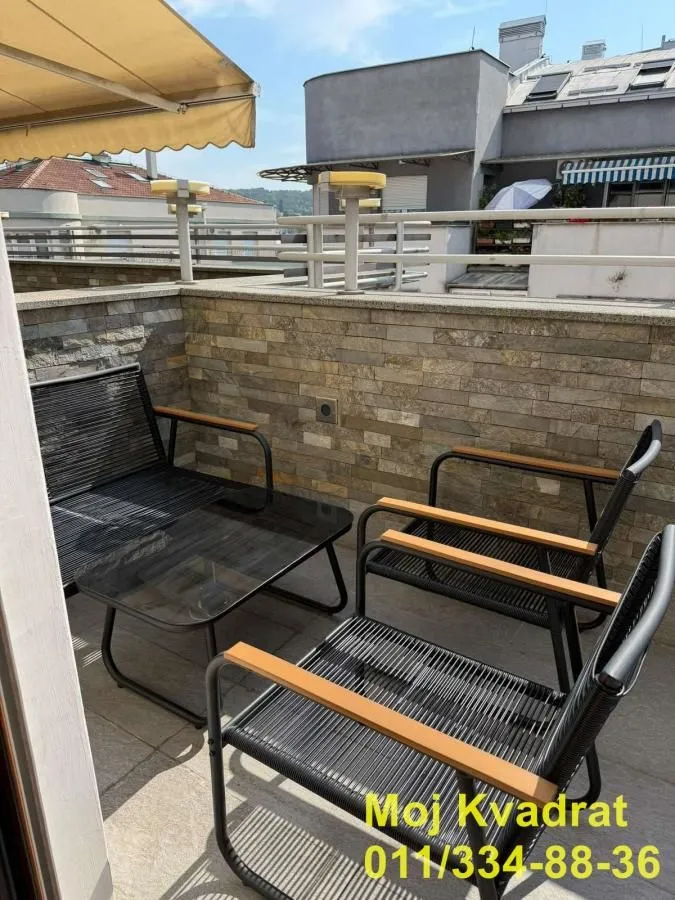 Prodaja, četvorosoban stan, 110m², Đeram Pijaca, Beograd