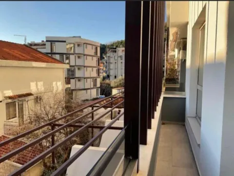 Izdavanje, jednosoban stan, 44m², Bečići, Budva - image 10