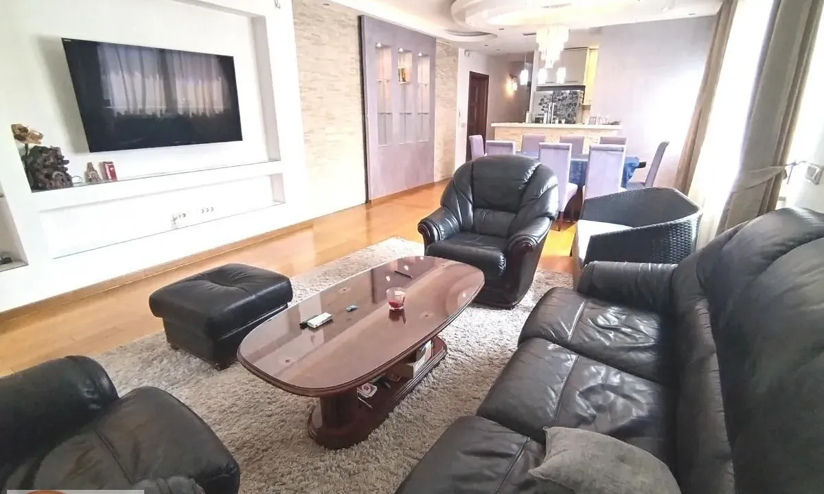Prodaja, četvorosoban stan, 124m², Voždovac Sve Podlokacije, Beograd