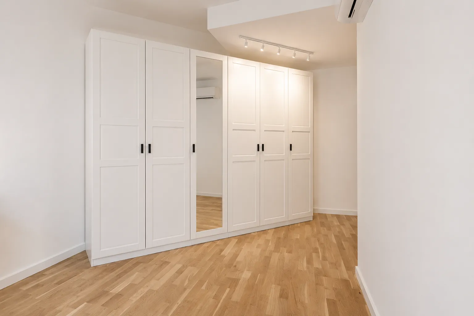 Sale, two bedroom apartment, 72m², Bečići, Budva