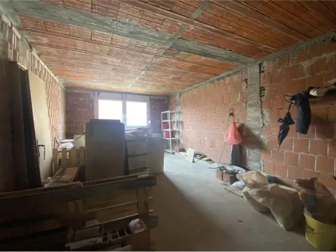 Prodaja, kuća, 143m², Duvanište, Niš - image 4